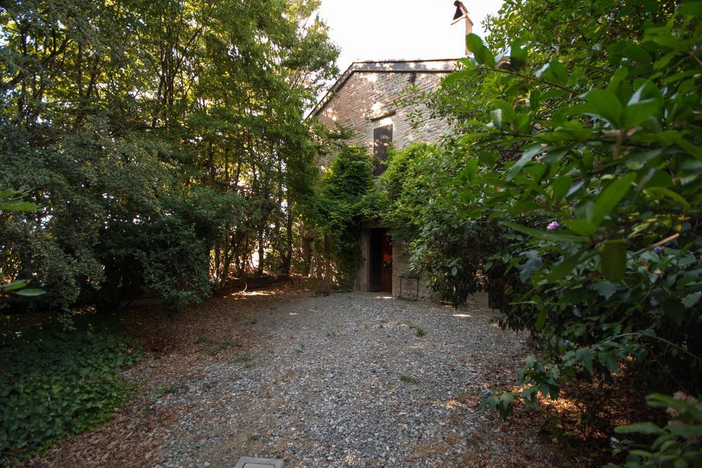 Locanda Dei Melograni Gossolengo Exterior photo